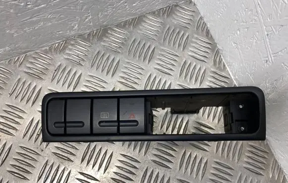 Peugeot 406 Hazard light switch 9628536