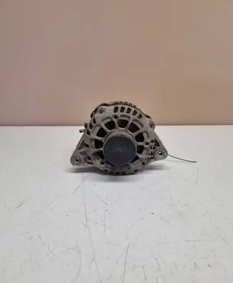 Hyundai Santa Fe Generator/alternator 373002F300 135V150A 8400291