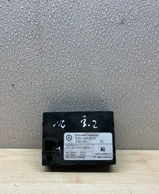 Mercedes-Benz E W211 Gateway control module A2115403545