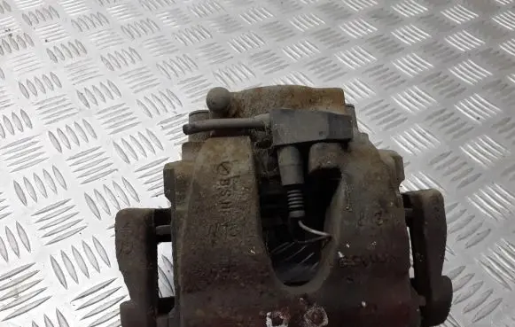 Mercedes-Benz E W210 Front brake caliper
