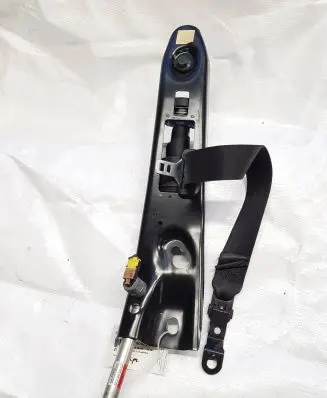 Volvo XC90 Front seatbelt 30661913 8093 0053