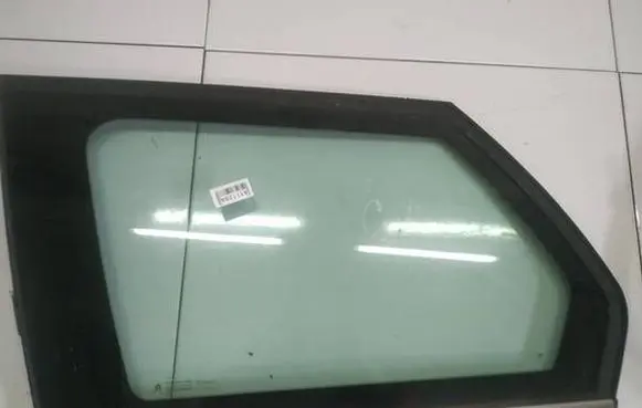 Citroen C4 Grand Picasso Rear side window AS2