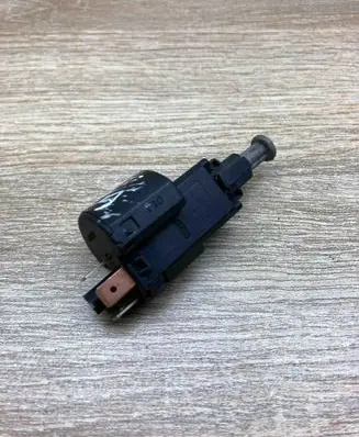 Opel Astra G Brake pedal sensor switch 09132299 09175172
