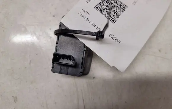 BMW 5 E60 E61 Electric window control switch 9113772