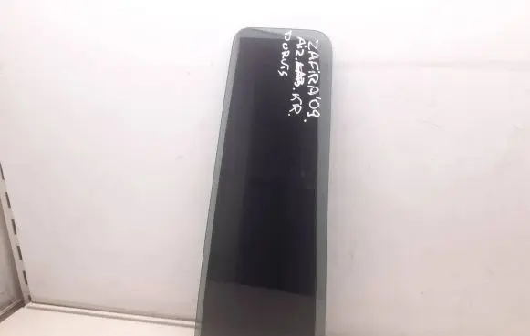 Opel Zafira B Rear vent window glass 