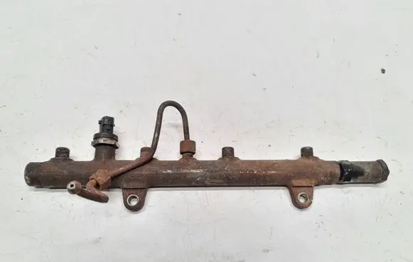 Volvo S40, V40 Fuel main line pipe 0445214024 8200347176
