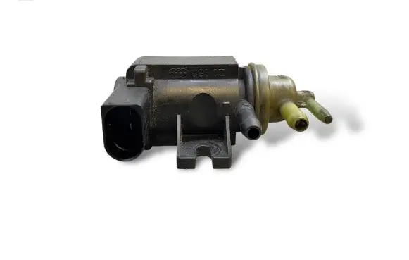 Audi A3 S3 A3 Sportback 8P Turbo solenoid valve 1K0906627B 520902186 4011464A