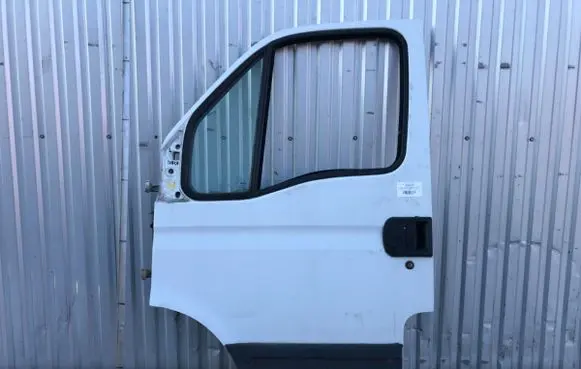 Iveco Daily 3rd gen Front door 