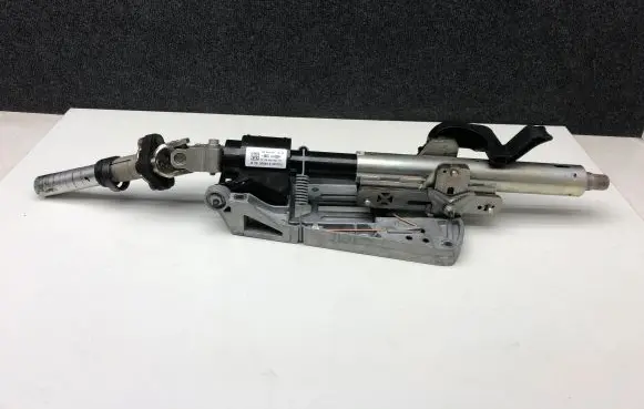 Mercedes-Benz E W212 Steering wheel axle set A2184600016