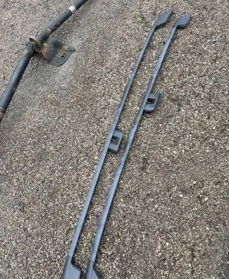 Volvo XC70 Roof bar rail
