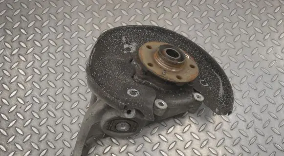 Rear wheel hub