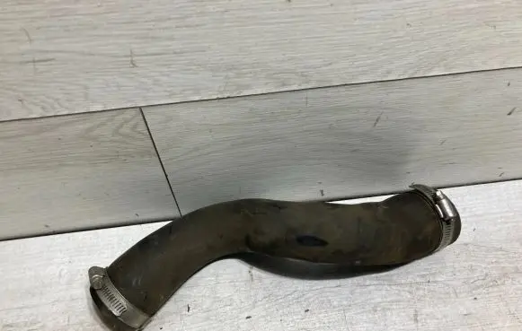 Intercooler hose/pipe