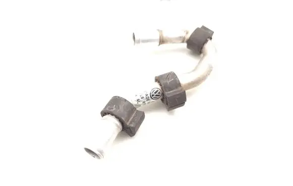 Volkswagen Touareg I Engine coolant pipe/hose 7L6819888