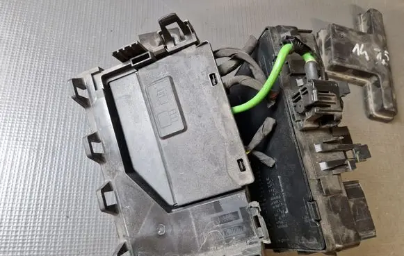 Fuse box set