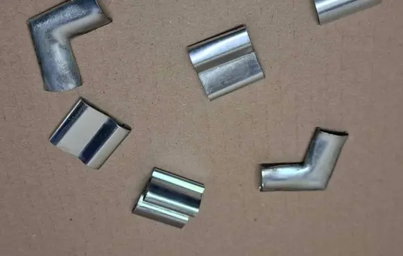 Mercedes-Benz W123 Windshield trim 