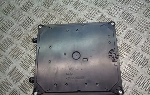 Renault Laguna III Relay mounting block 284B10035R