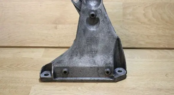 Audi A4 S4 B5 8D Engine mount bracket 8D0199308AB