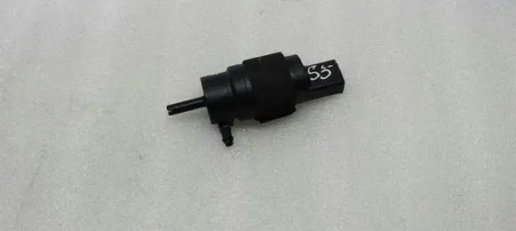 Audi A5 8T 8F Windscreen/windshield washer pump 8K5955647