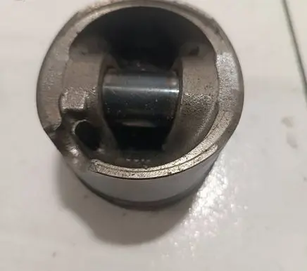 Volkswagen PASSAT B7 Piston 