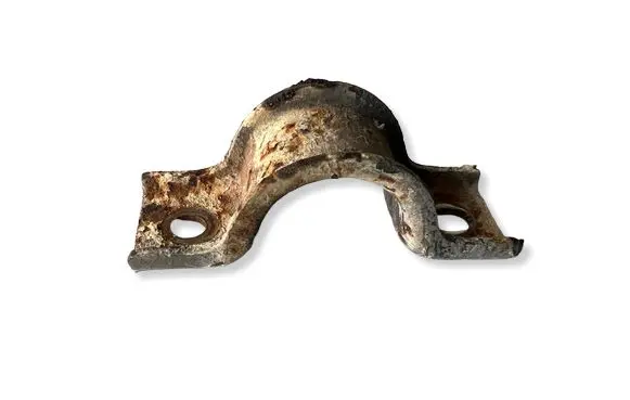 Mitsubishi Pajero Sway bar bush bracket, front 