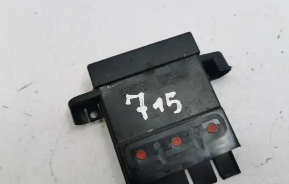 BMW 5 F10 F11 Current control relay 9153418