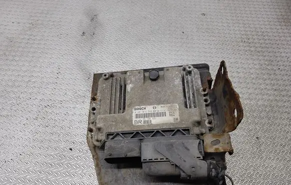 Opel Zafira B Engine control unit/module 55198922 0281012549
