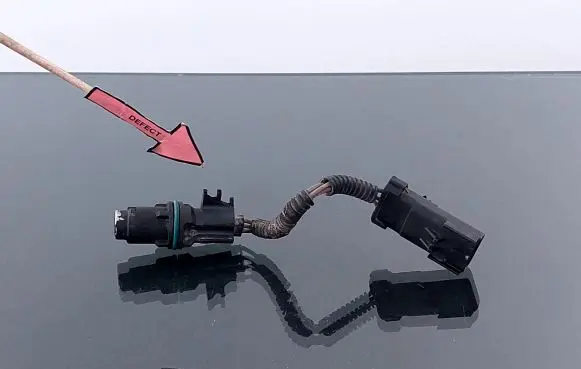 Chrysler Voyager Crankshaft position sensor 4686353 63576
