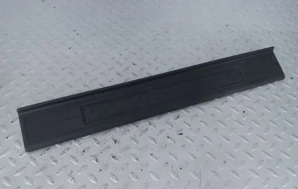 Ford Mustang VI Front sill trim cover FR3B6313222ADW
