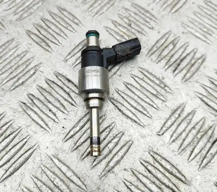 Hyundai Tucson IV NX4 Fuel injector 353102M417 9041090015