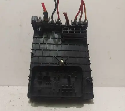 Volkswagen PASSAT B6 Fuse module 3C0937125 63592777