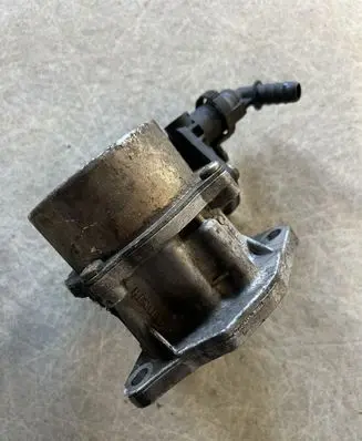 Mitsubishi Space Star Vacuum pump