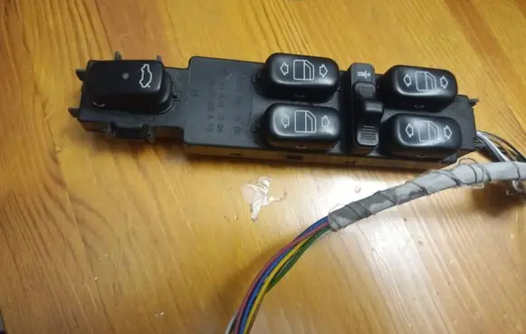 Mercedes-Benz S W220 Electric window control switch 2208201010