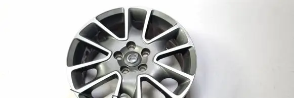 Volvo V40 Cross country R17 alloy rim 