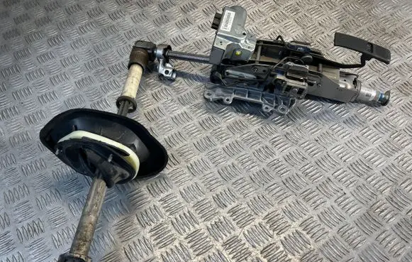 Porsche Cayenne (9PA) Steering wheel axle 4E0905852E 160206 H19S0040