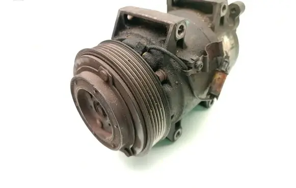 Volvo XC90 Air conditioning (A/C) compressor (pump) 8708581