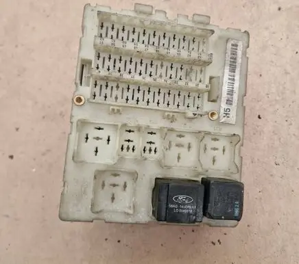 Ford Focus Fuse box set 98AG14A073CH 518761002