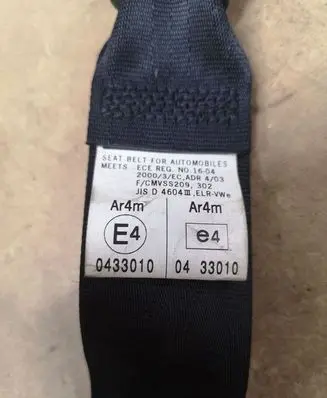 Mazda 3 I Rear seatbelt 6033305