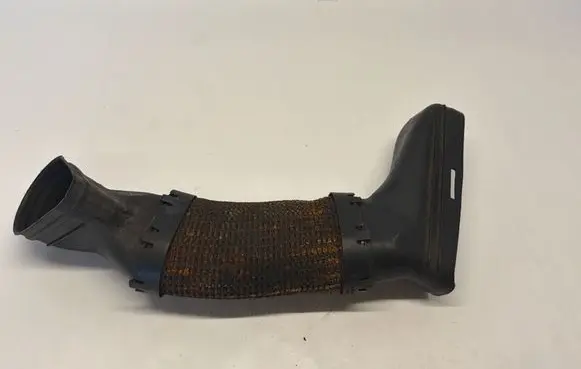 Mercedes-Benz E W212 Air intake duct part A6420945697