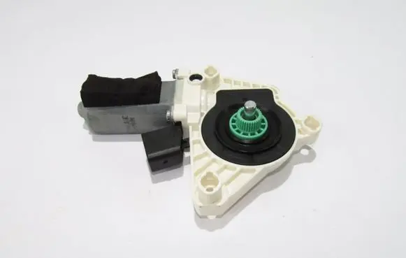 Mercedes-Benz CLA C117 X117 W117 Rear door window regulator motor A61041113