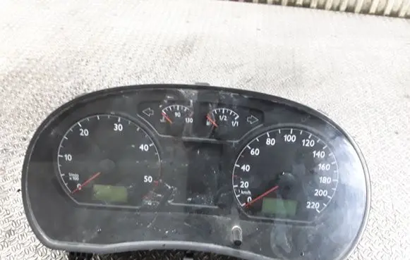 Volkswagen Polo Speedometer (instrument cluster) 88311330