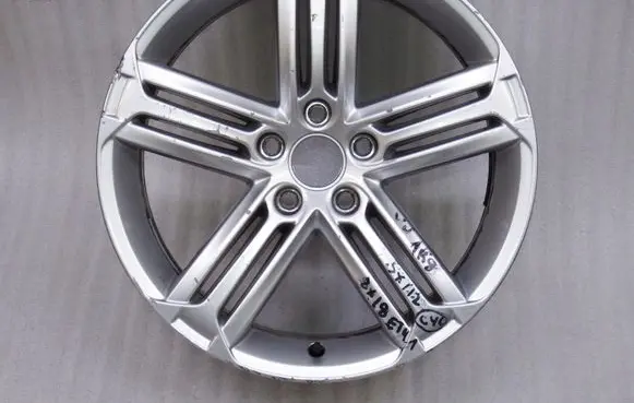 Volkswagen Scirocco R18 alloy rim 