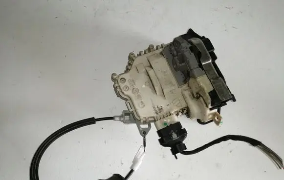 Audi A4 S4 B8 8K Rear door lock 8K0839015C