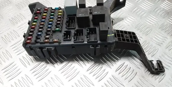 Jaguar X-Type Fuse module 1X4314A073AF