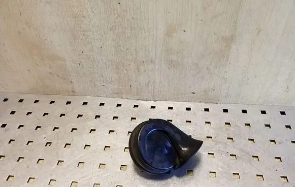 Audi A4 S4 B6 8E 8H Horn signal 8E0951221E E1000209
