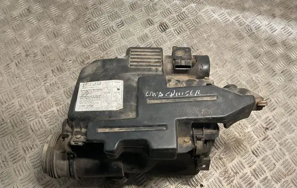 Toyota Land Cruiser (J120) Air filter 