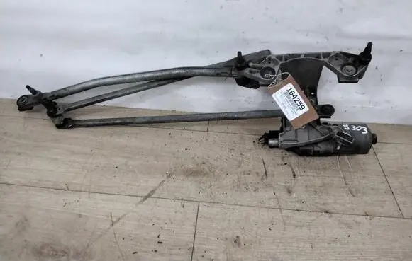 Ford C-MAX I Front wiper linkage and motor