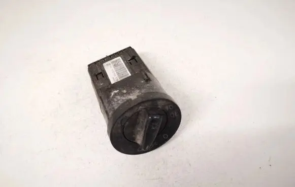 Volkswagen Golf IV Light switch 3b0941531c