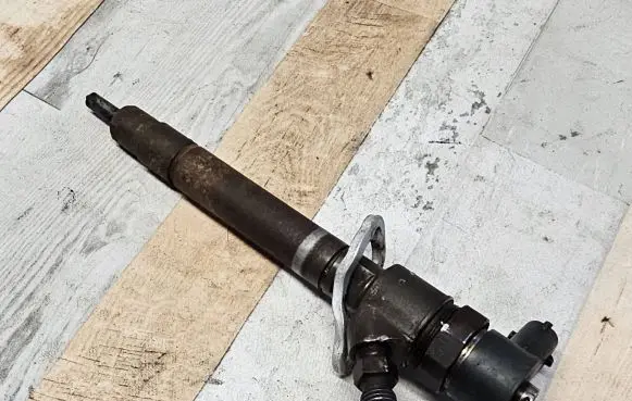 Volvo S80 Fuel injector 0445110298