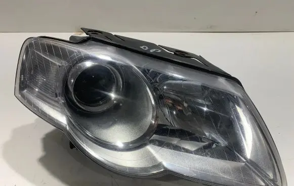 Volkswagen PASSAT B6 Headlight/headlamp 44111A7RLHD