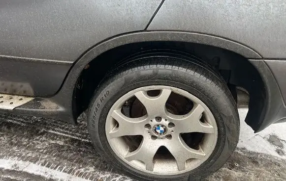 BMW X5 E53 Front arch trim 